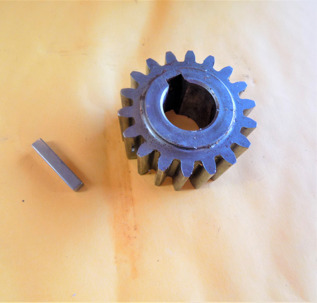 thumbnail image 2 of Worm Gear Shaft Assembly With Bushing For Hobart D300 Mixer - Part 00-270533 2 of 6